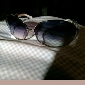 Azzaro woman's sunglasses